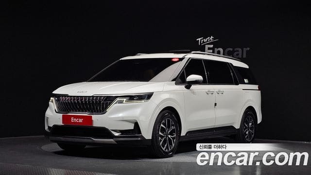 Kia Carnival — фото 1