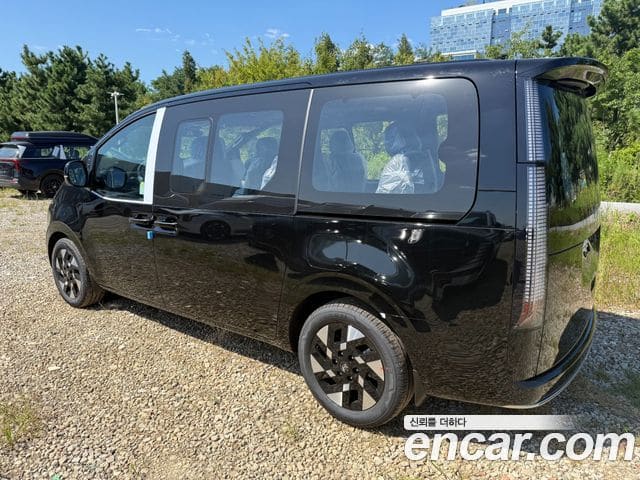 Hyundai Staria — фото 1