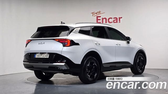 Kia Sportage — фото 1