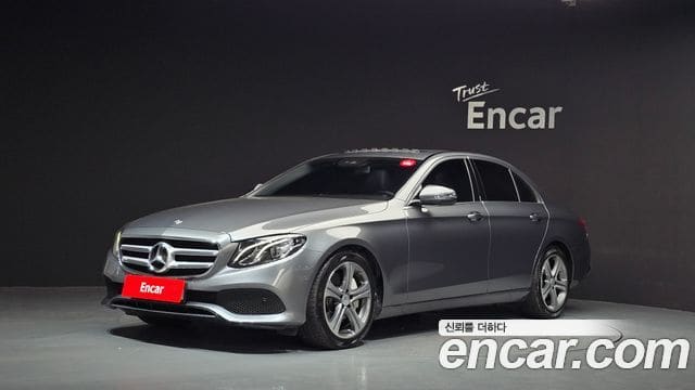 Mercedes-Benz E-Class — фото 1