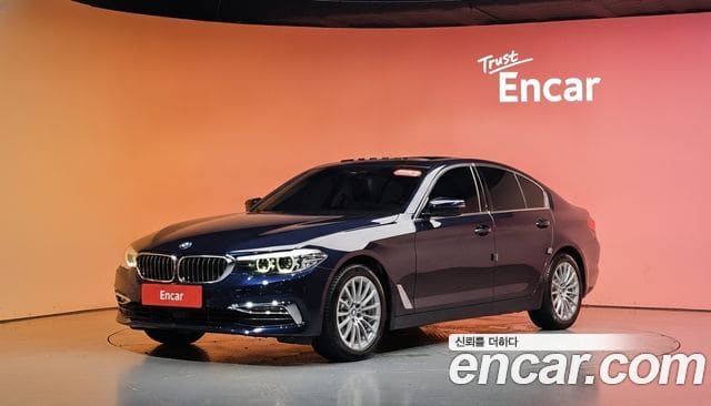 BMW 5 Series — фото 1