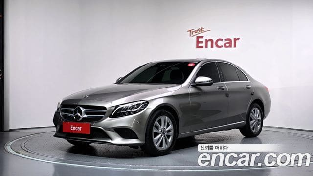 Mercedes-Benz C-Class — фото 1
