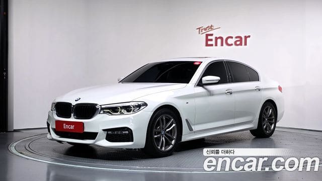 BMW 5 Series — фото 1