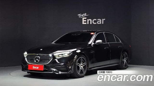 Mercedes-Benz E-Class — фото 1