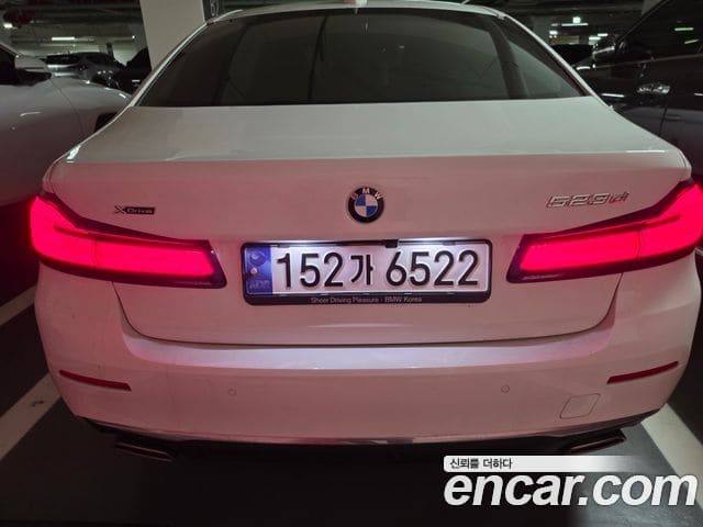 BMW 5 Series — фото 1