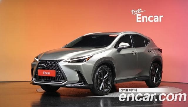 Lexus NX350h — фото 1