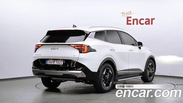 Kia Sportage — фото 1