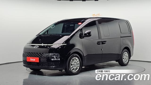 Hyundai Staria — фото 1