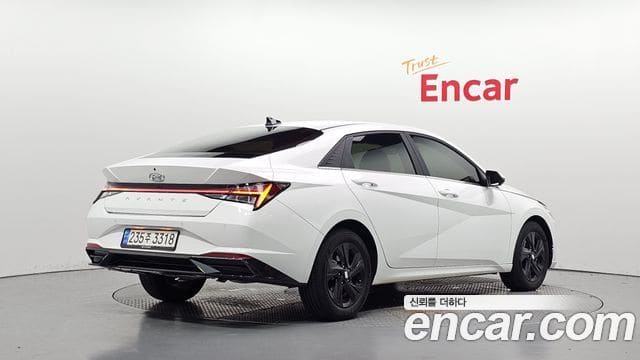 Hyundai Avante — фото 1
