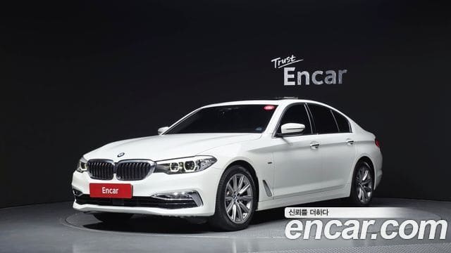 BMW 5 Series — фото 1