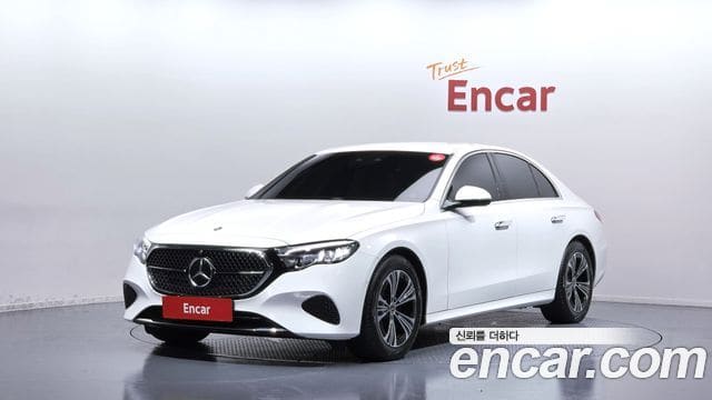 Mercedes-Benz E-Class — фото 1