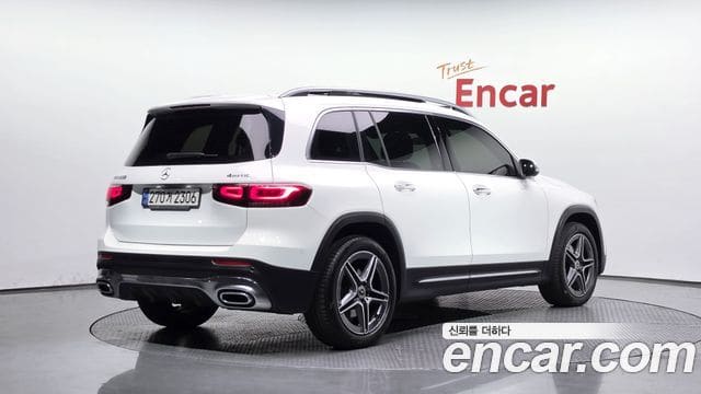 Mercedes-Benz GLB-Class — фото 1