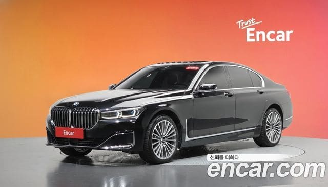 BMW 7 Series — фото 1