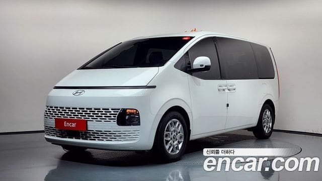 Hyundai Staria — фото 1