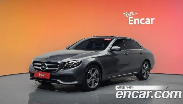 Mercedes-Benz E-Class — фото 1