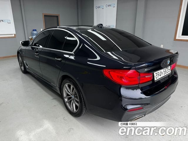 BMW 5 Series — фото 1