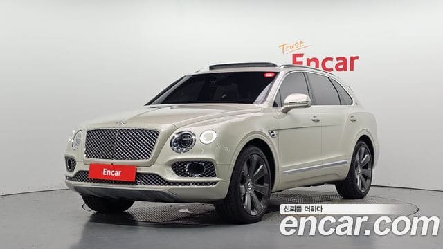 Bentley Bentayga — фото 1