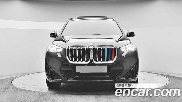 BMW X1 — фото 1