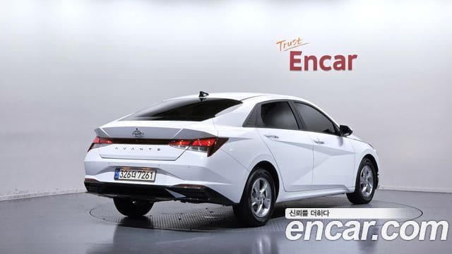 Hyundai Avante — фото 1