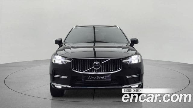 Volvo XC60 — фото 1