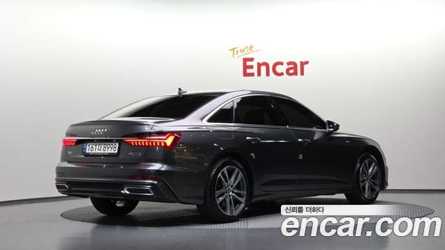 Audi A6 — фото 1