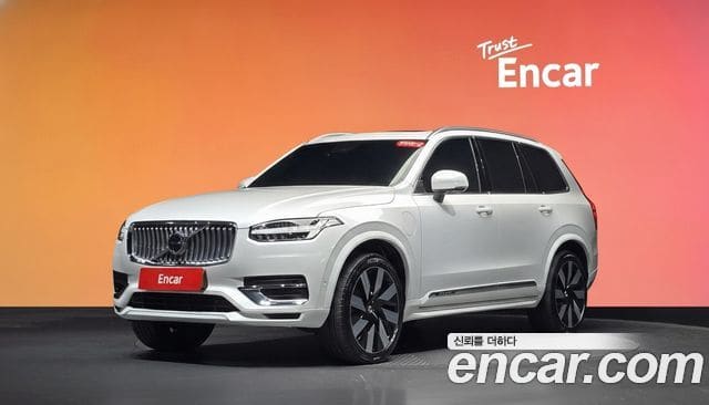 Volvo XC90 — фото 1