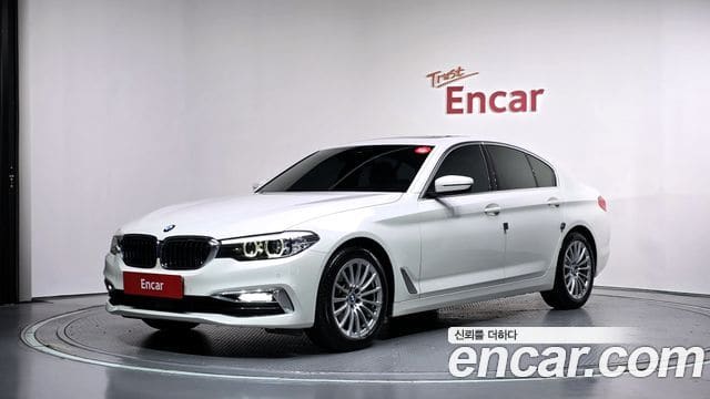 BMW 5 Series — фото 1
