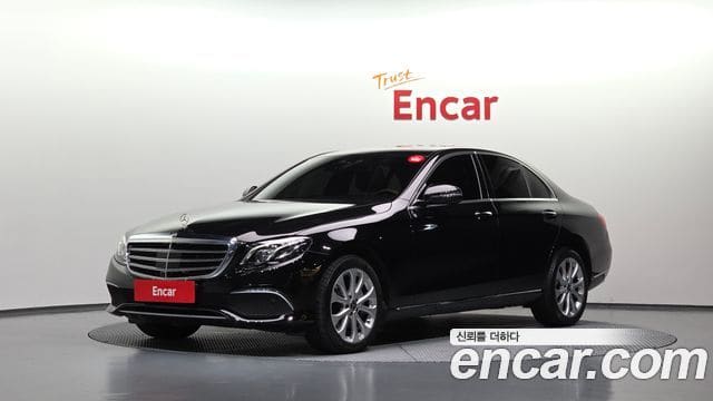Mercedes-Benz E-Class — фото 1