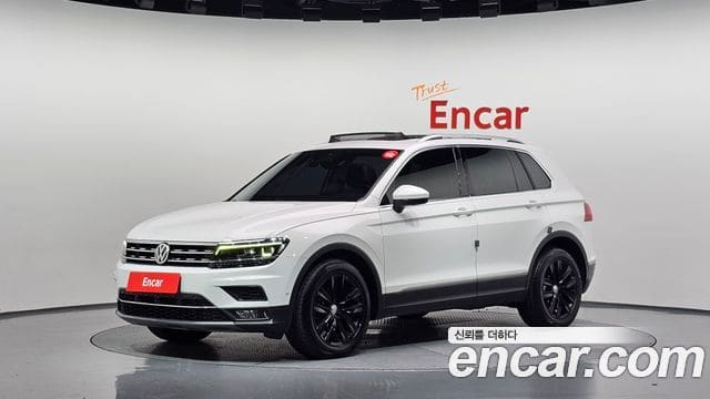 Volkswagen Tiguan — фото 1