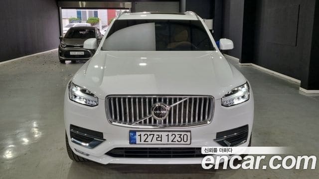 Volvo XC90 — фото 1