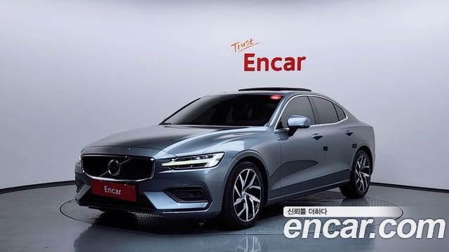 Volvo S60 — фото 1