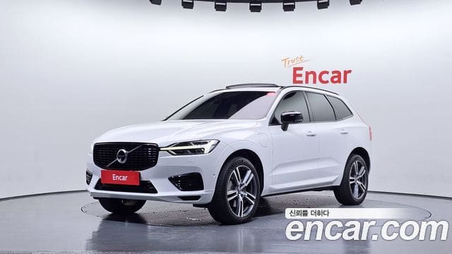 Volvo XC60 — фото 1