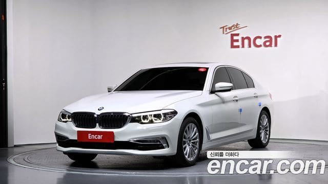 BMW 5 Series — фото 1