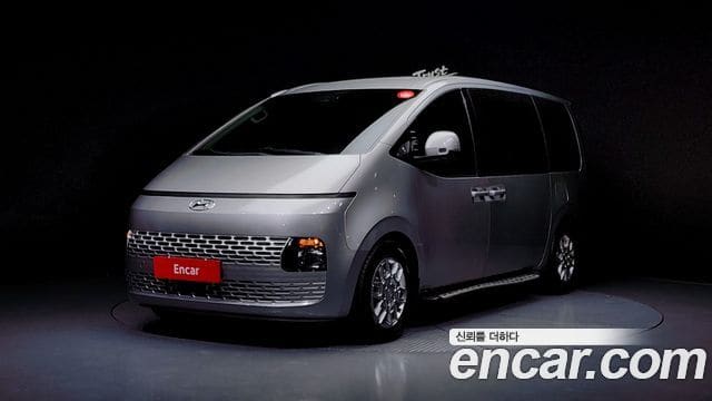 Hyundai Staria — фото 1