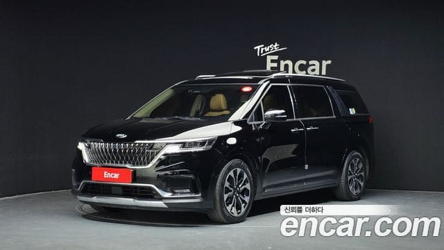 Kia Carnival — фото 1