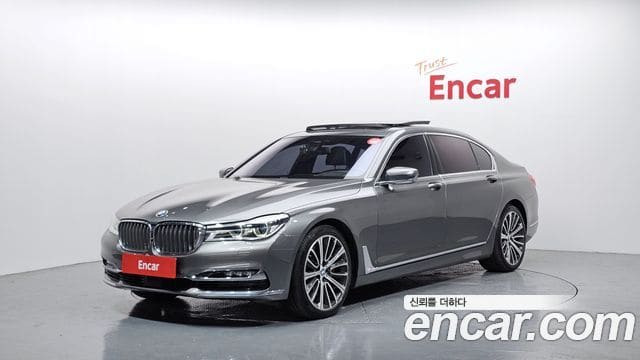 BMW 7 Series — фото 1