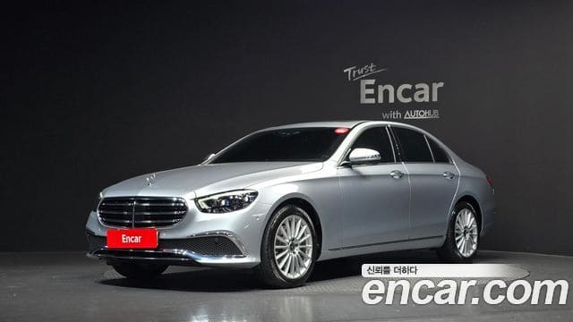 Mercedes-Benz E-Class — фото 1