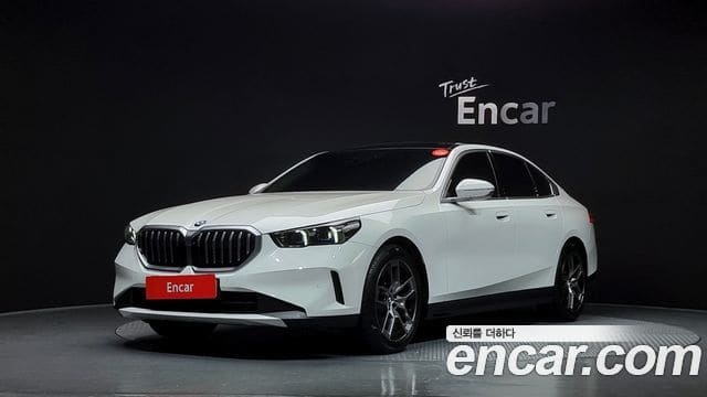 BMW 5 Series — фото 1