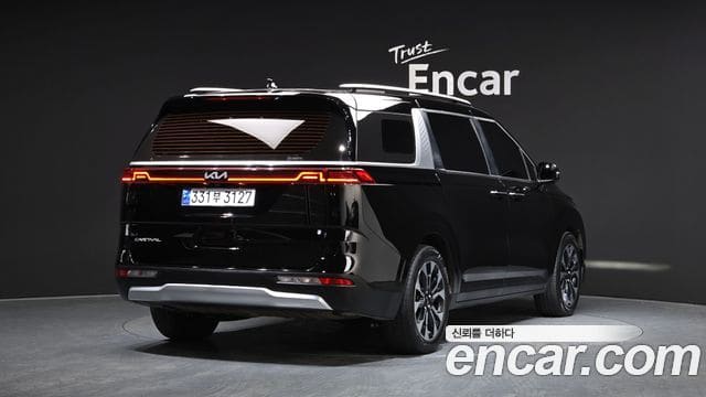 Kia Carnival — фото 1
