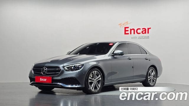 Mercedes-Benz E-Class — фото 1