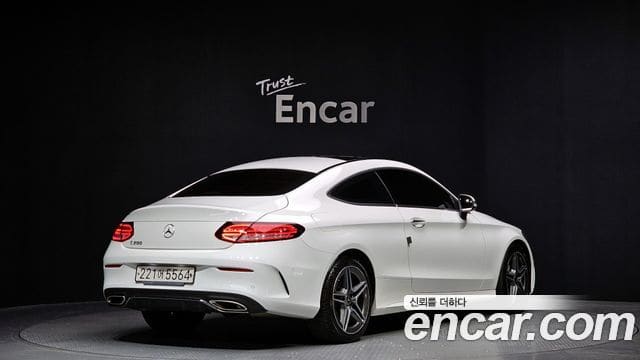 Mercedes-Benz C-Class — фото 1