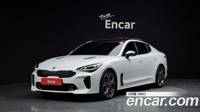 Kia Stinger — фото 1