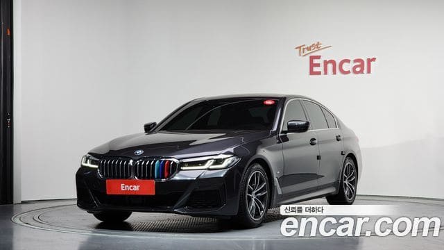 BMW 5 Series — фото 1
