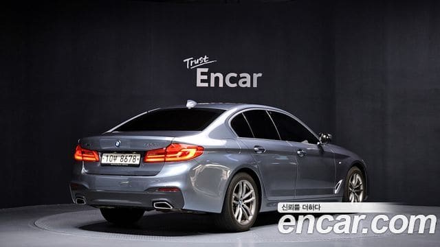 BMW 5 Series — фото 1