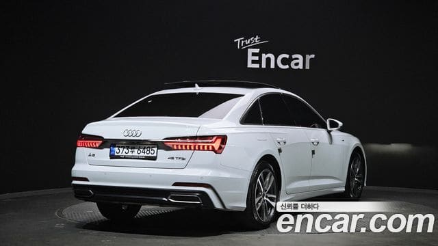 Audi A6 — фото 1
