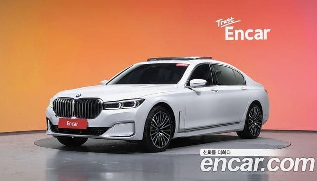 BMW 7 Series — фото 1