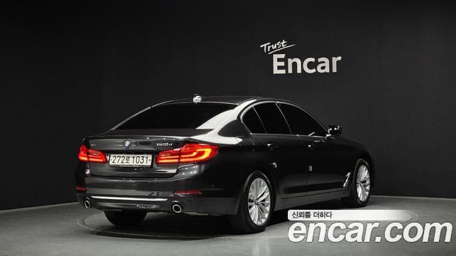 BMW 5 Series — фото 1