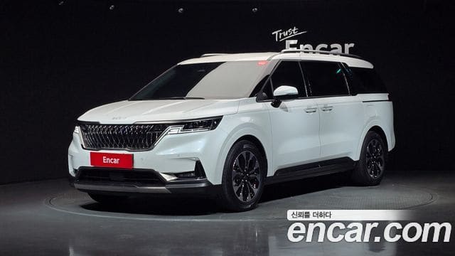 Kia Carnival — фото 1