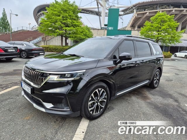 Kia Carnival — фото 1