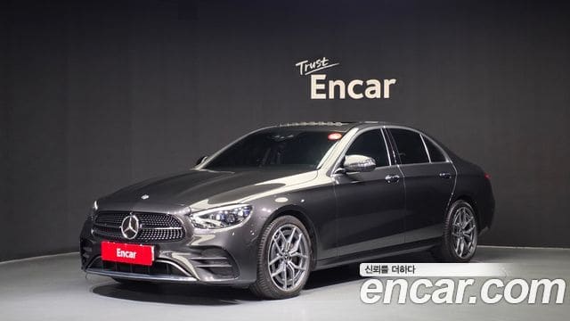 Mercedes-Benz E-Class — фото 1